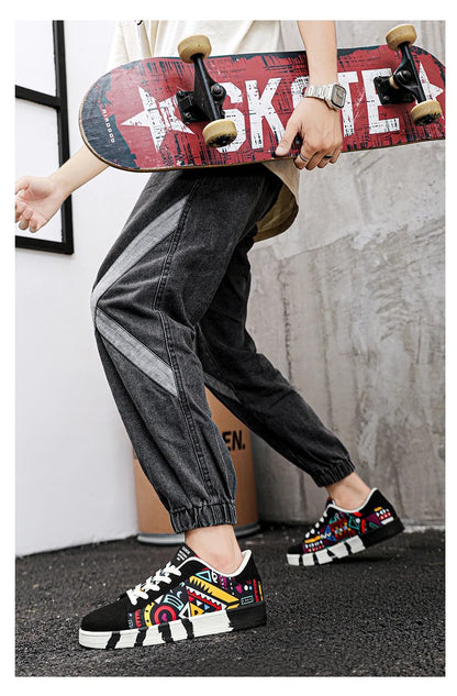 YRZL Men's Sports Running Shoes Canvas Geometric Style Lace-Up Sneakers Couples' Fashionable Graffiti Print Skate Shoes Men